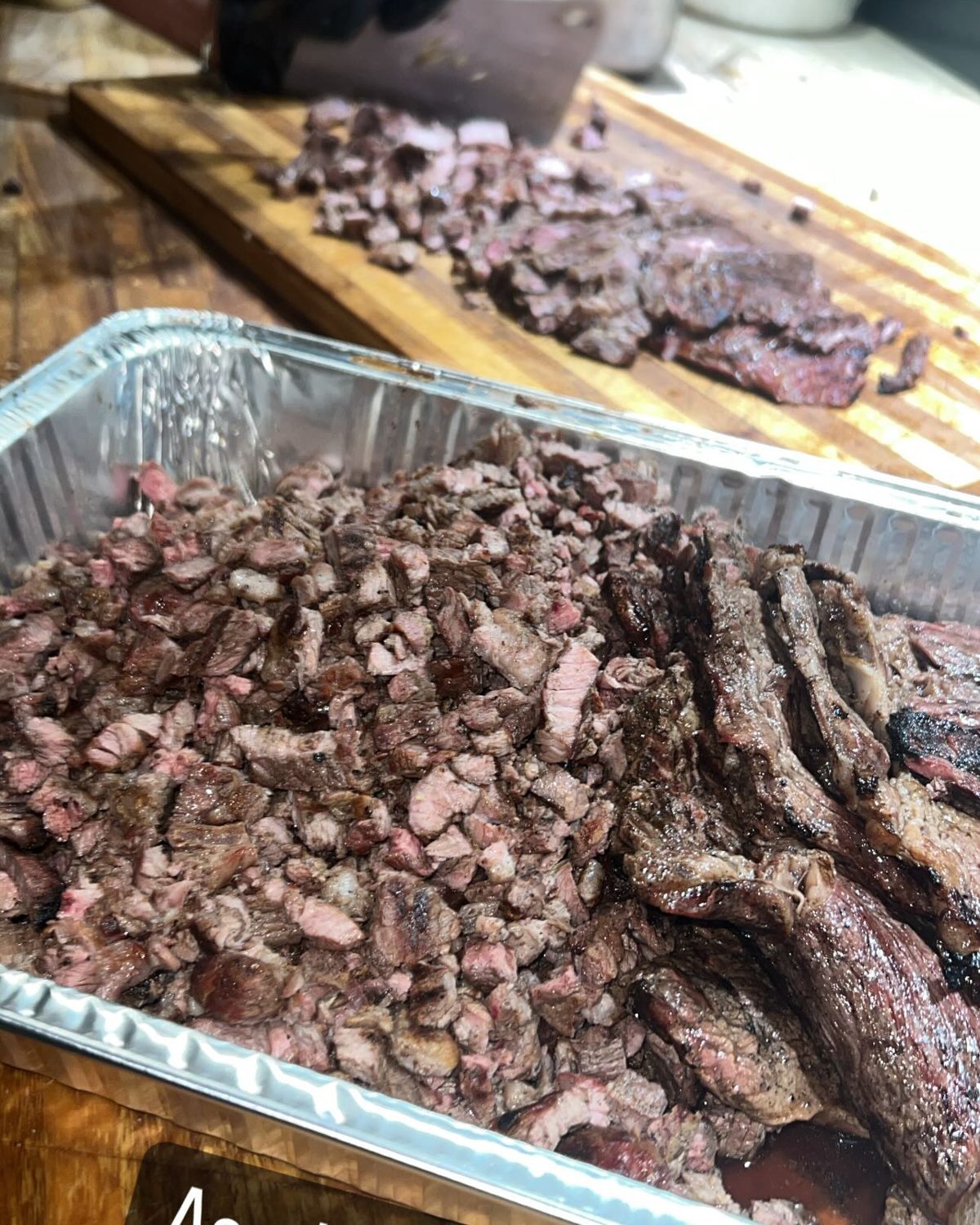Charolas de carne asada para catering
